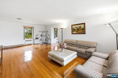 535 Summit Englewood Cliffs NJ 07632