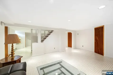535 Summit Englewood Cliffs NJ 07632