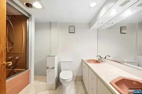 535 Summit Englewood Cliffs NJ 07632