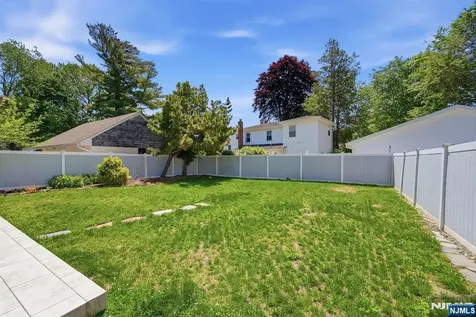 319 E Madison Avenue Dumont NJ 07628