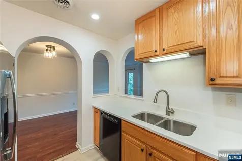 91 Roseland Avenue Caldwell NJ 07006