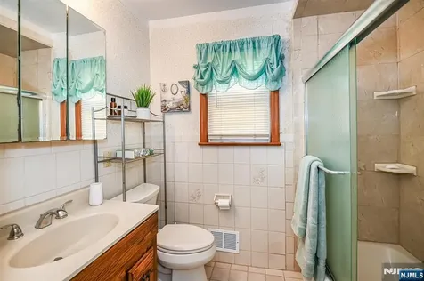 111 Jackson Avenue Wayne NJ 07470