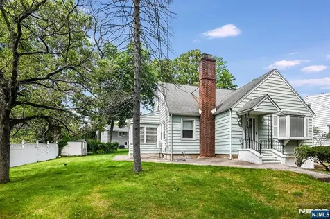 111 Jackson Avenue Wayne NJ 07470