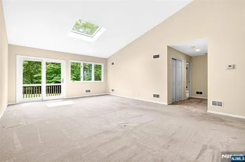 23 Peach Hill Court Ramsey NJ 07446