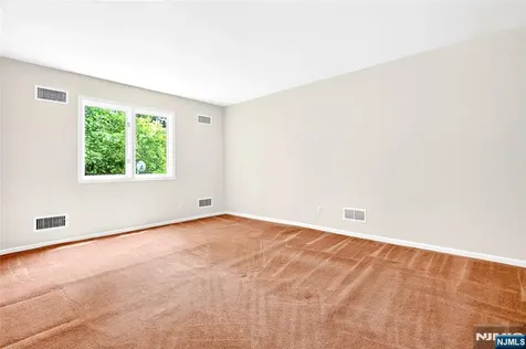 23 Peach Hill Court Ramsey NJ 07446