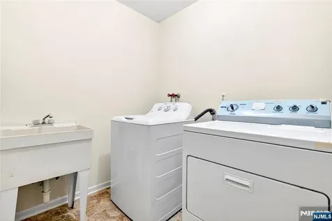 23 Peach Hill Court Ramsey NJ 07446