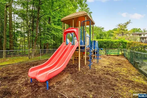 23 Peach Hill Court Ramsey NJ 07446