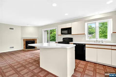 23 Peach Hill Court Ramsey NJ 07446