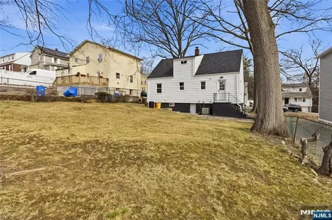 116 Washington Place Teaneck NJ 07666
