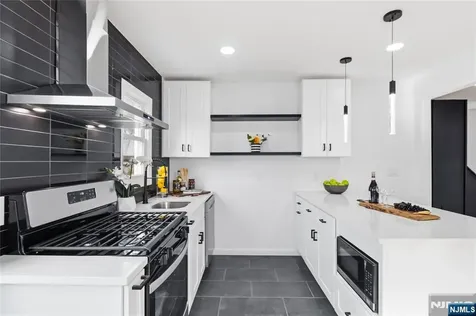 116 Washington Place Teaneck NJ 07666