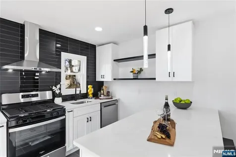 116 Washington Place Teaneck NJ 07666