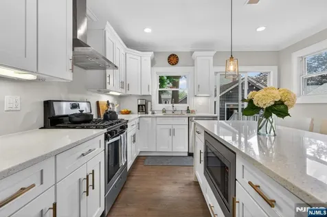 54 Van Riper Avenue Rutherford NJ 07070