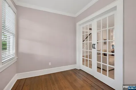 54 Van Riper Avenue Rutherford NJ 07070