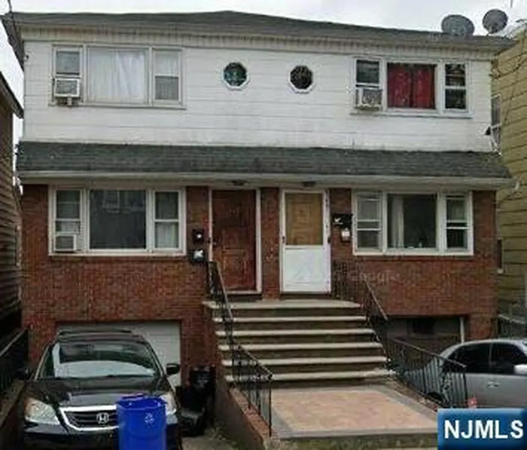 713 Warren Street Harrison NJ 07029