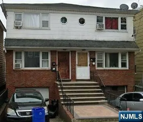 713 Warren Street Harrison NJ 07029