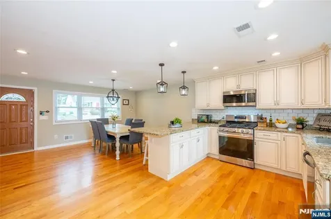 136 Redwood Avenue Wayne NJ 07470