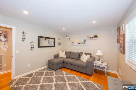 136 Redwood Avenue Wayne NJ 07470