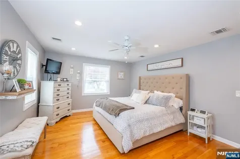 136 Redwood Avenue Wayne NJ 07470