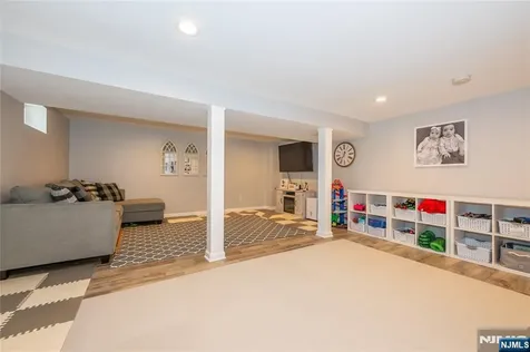 136 Redwood Avenue Wayne NJ 07470