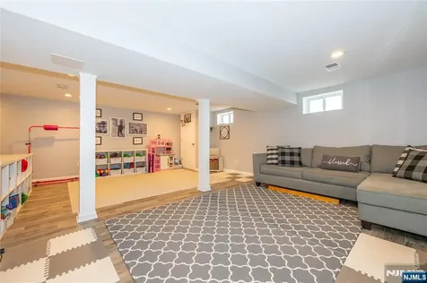 136 Redwood Avenue Wayne NJ 07470