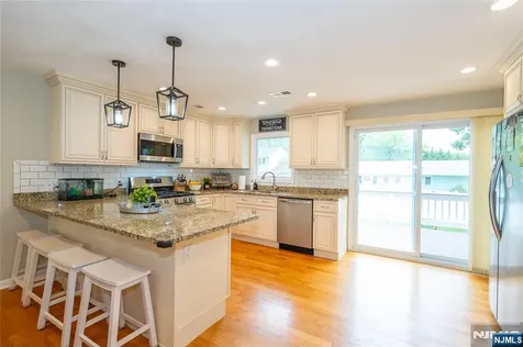 136 Redwood Avenue Wayne NJ 07470