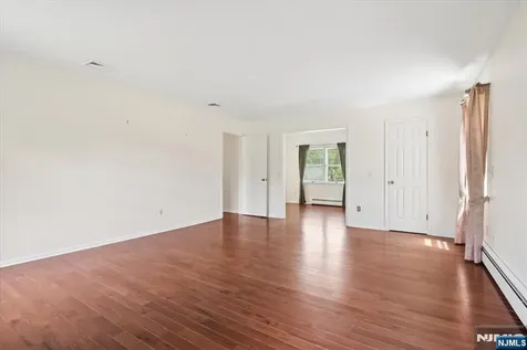 5 Glen Ridge Drive Washington Township NJ 07853