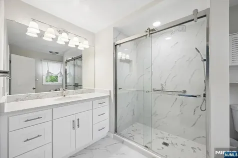 5 Glen Ridge Drive Washington Township NJ 07853