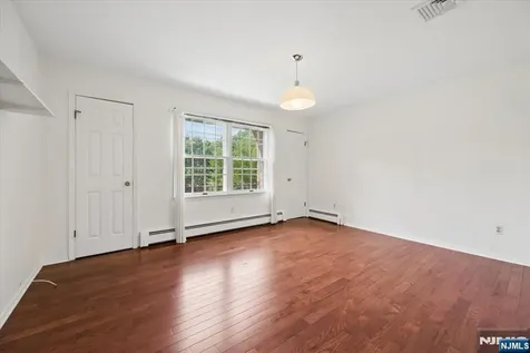 5 Glen Ridge Drive Washington Township NJ 07853