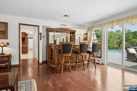 5 Glen Ridge Drive Washington Township NJ 07853