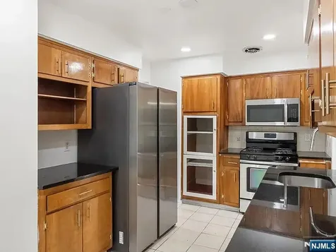 168 County Road Cresskill NJ 07626