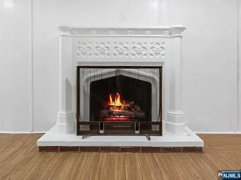 168 County Road Cresskill NJ 07626