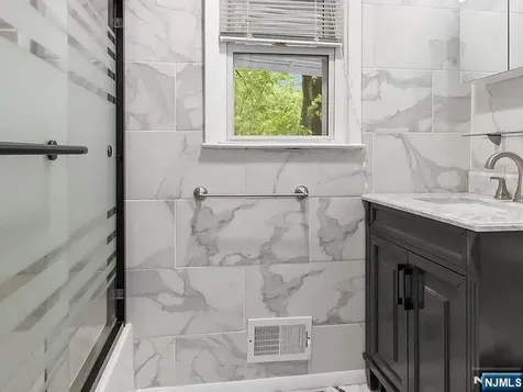 168 County Road Cresskill NJ 07626