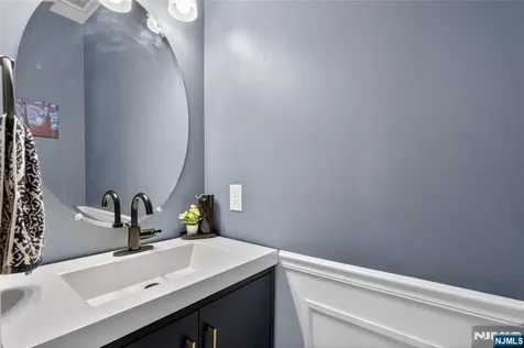 29 Arnold Drive Wood Ridge NJ 07075