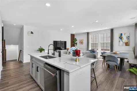 29 Arnold Drive Wood Ridge NJ 07075
