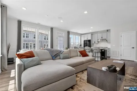 29 Arnold Drive Wood Ridge NJ 07075