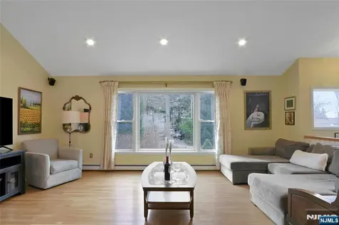 364 Piermont Avenue Hillsdale NJ 07642