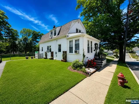 31 Hope Street Nutley NJ 07110
