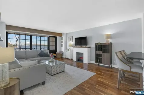 1203 River Road Edgewater NJ 07020