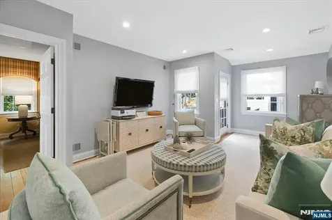 454 Hasbrouck Boulevard Oradell NJ 07649