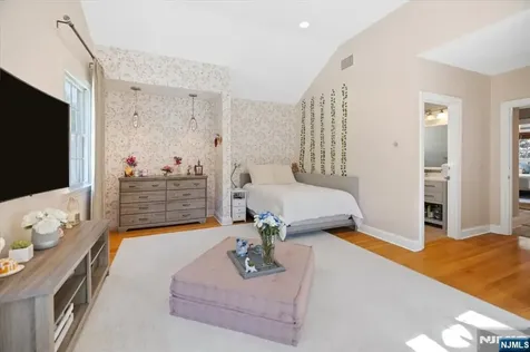 454 Hasbrouck Boulevard Oradell NJ 07649