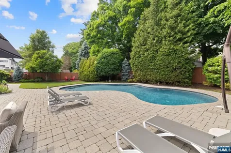 454 Hasbrouck Boulevard Oradell NJ 07649