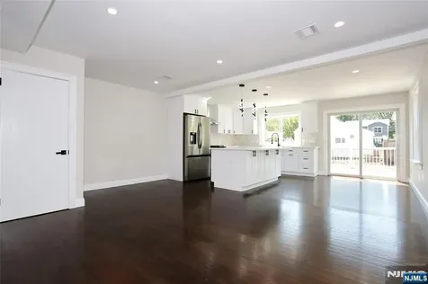 14 Byrne Place Bergenfield NJ 07621