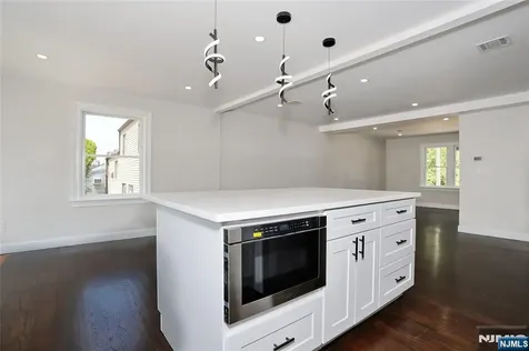 14 Byrne Place Bergenfield NJ 07621