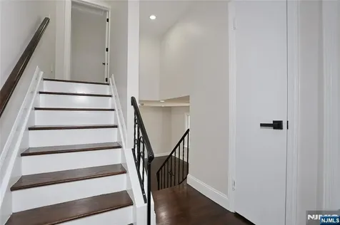 14 Byrne Place Bergenfield NJ 07621