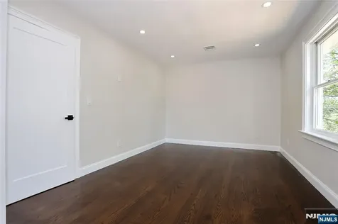 14 Byrne Place Bergenfield NJ 07621