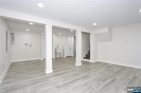 14 Byrne Place Bergenfield NJ 07621