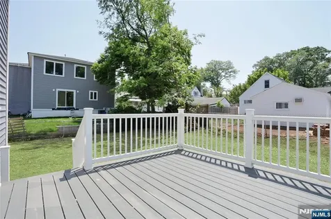 14 Byrne Place Bergenfield NJ 07621