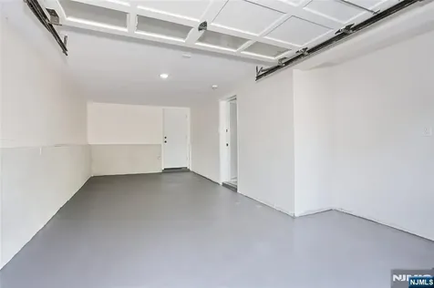 14 Byrne Place Bergenfield NJ 07621