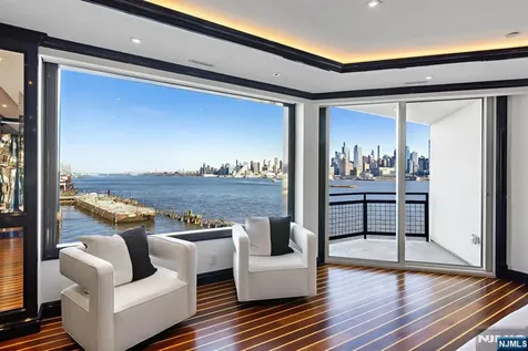 600 Harbor Boulevard Weehawken NJ 07086