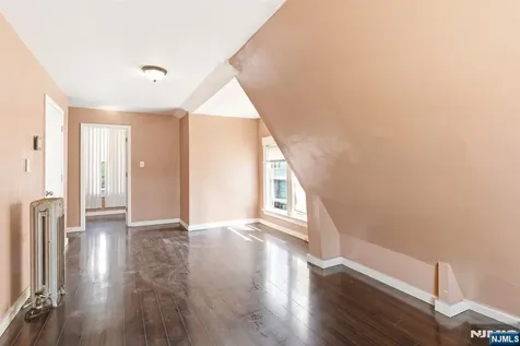 471 Burnside Street Orange NJ 07050